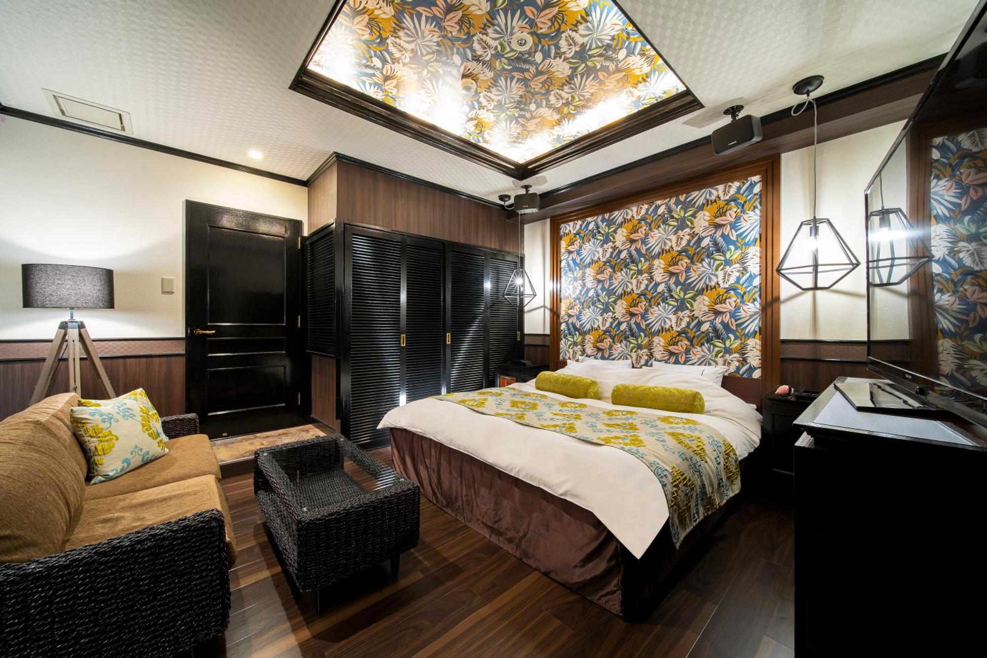 Hotel Salle De Bain (Adults Only) Осака Екстериор снимка