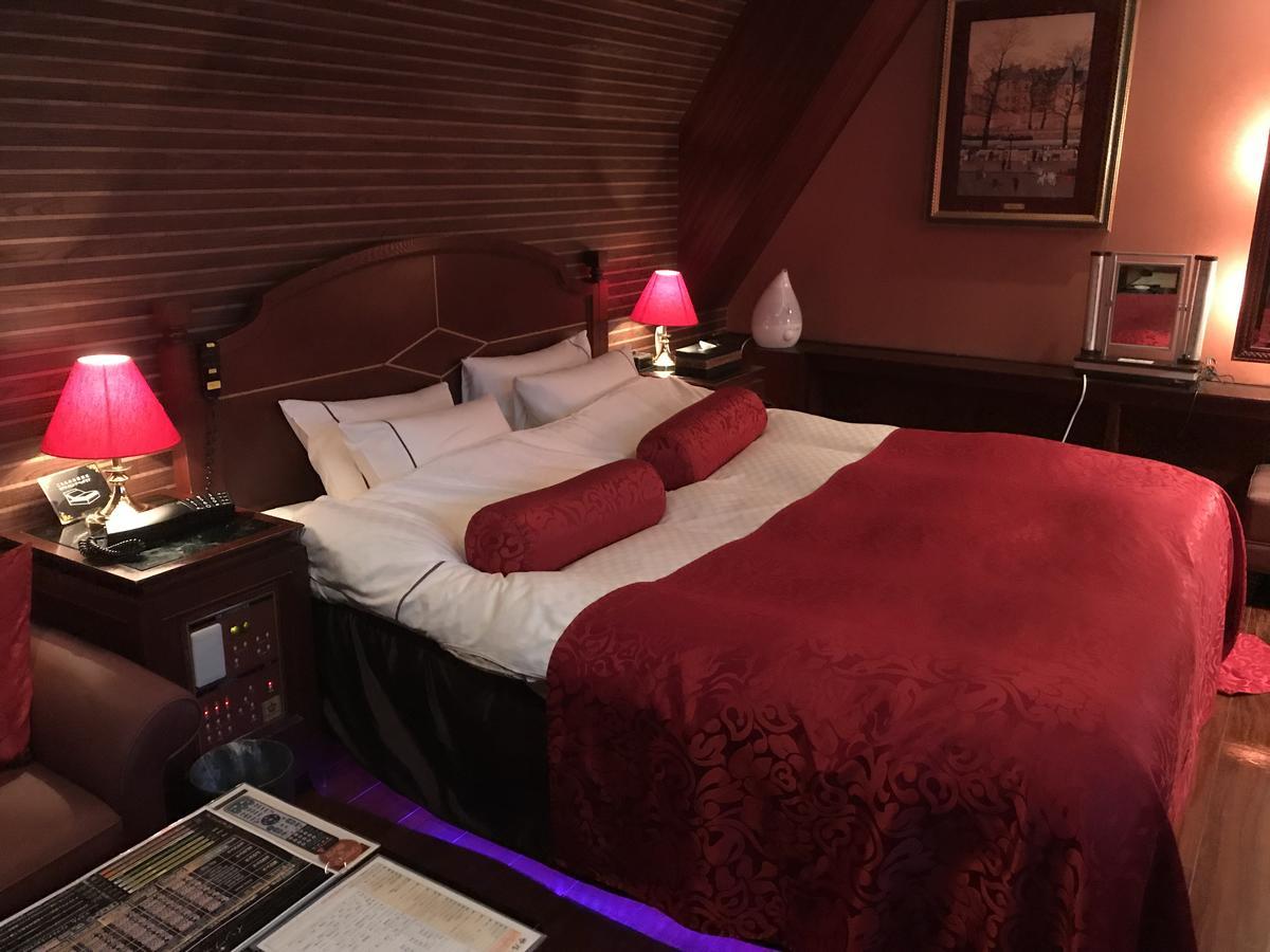 Hotel Salle De Bain (Adults Only) Осака Екстериор снимка